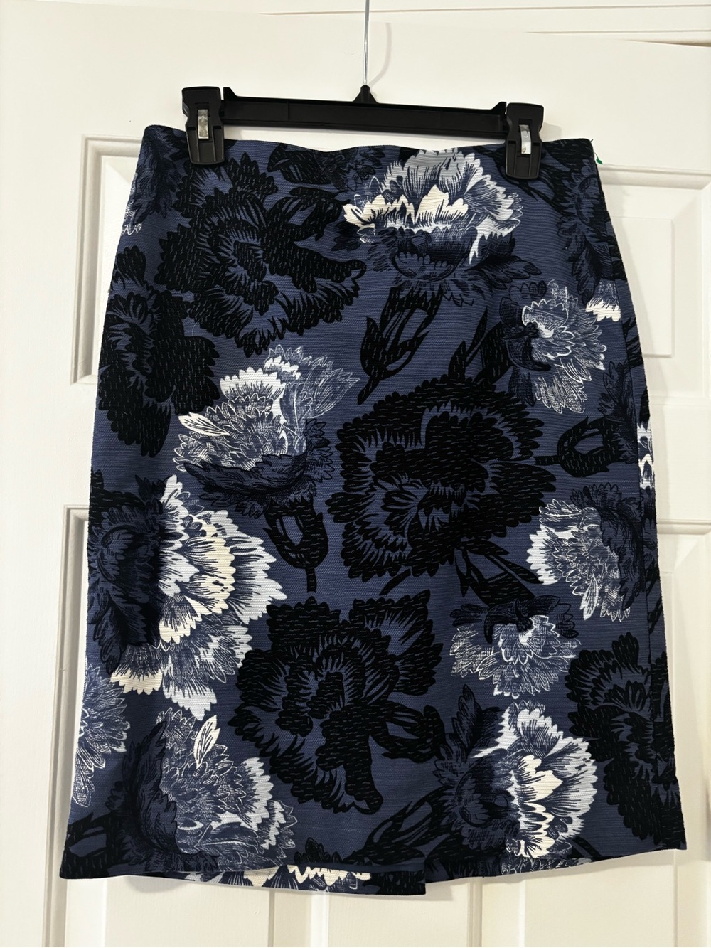 Ann Taylor Factory Navy Floral Pencil Skirt with Blue, Black & White Accents